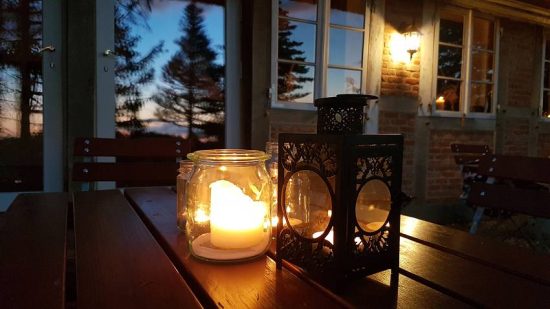 Haus-Anna-Elbe-Hamburg-Bauernhaus-Waldhuetten-Winter-Ferienwohnungen (3)